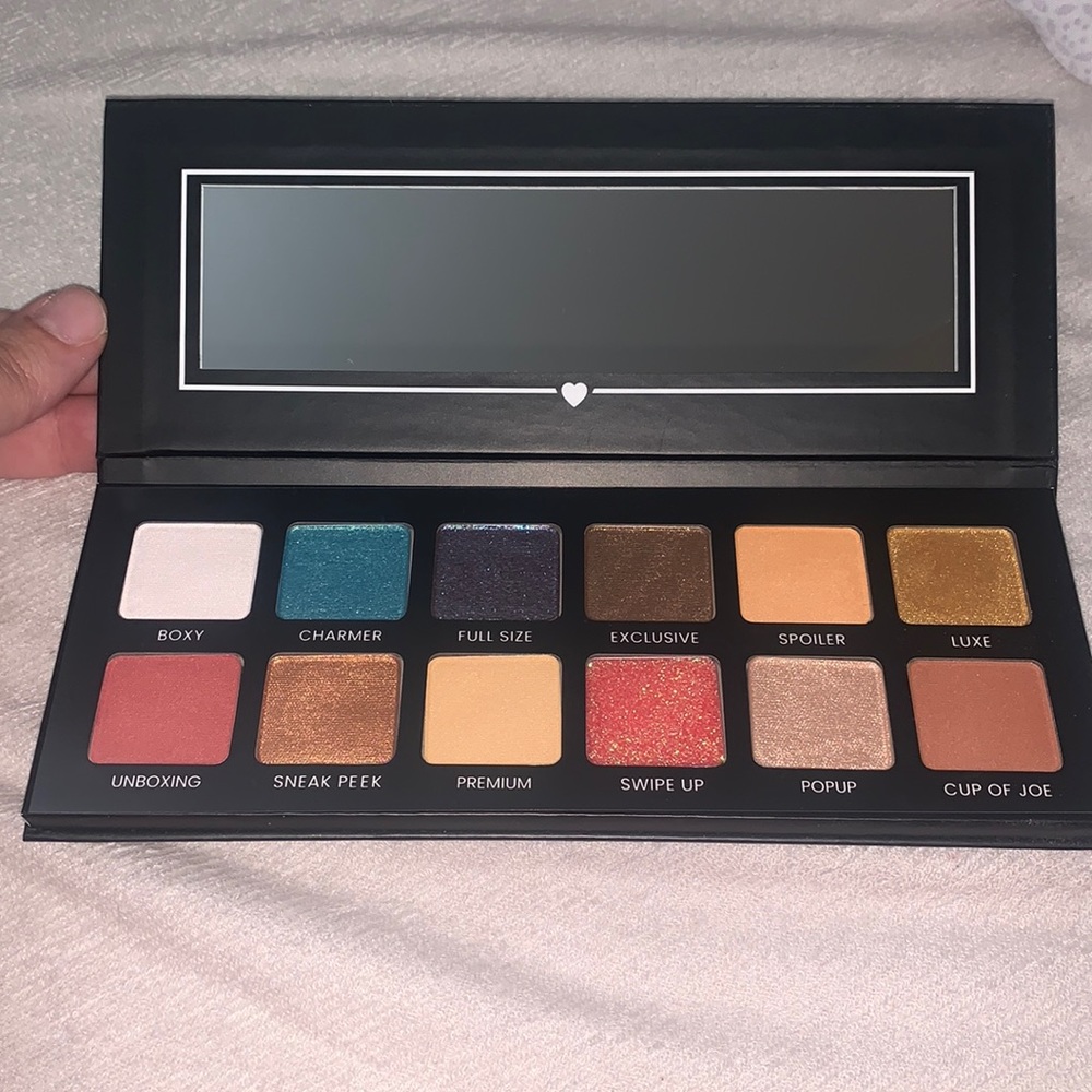 BOXYCHARM EYESHADOW PALETTE